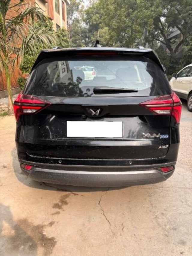 Second-hand 2024 Mahindra XUV700 AX7 6Str AT for sale in Gautam Buddha Nagar-1