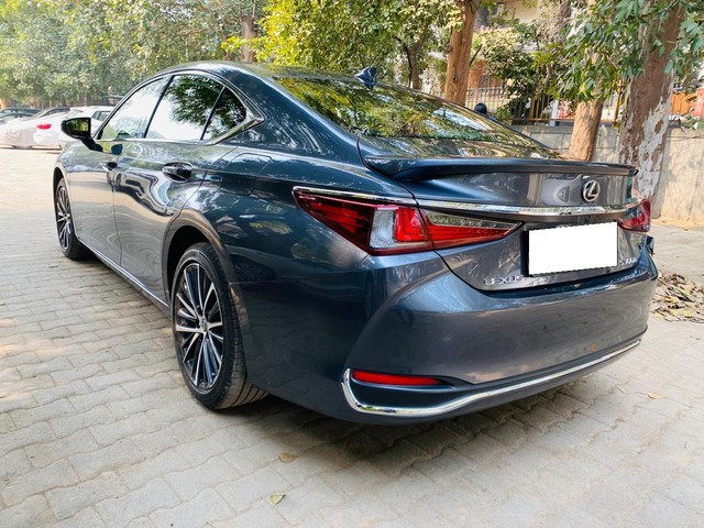 Second-hand 2024 Lexus ES 300h Exquisite for sale in New Delhi-7