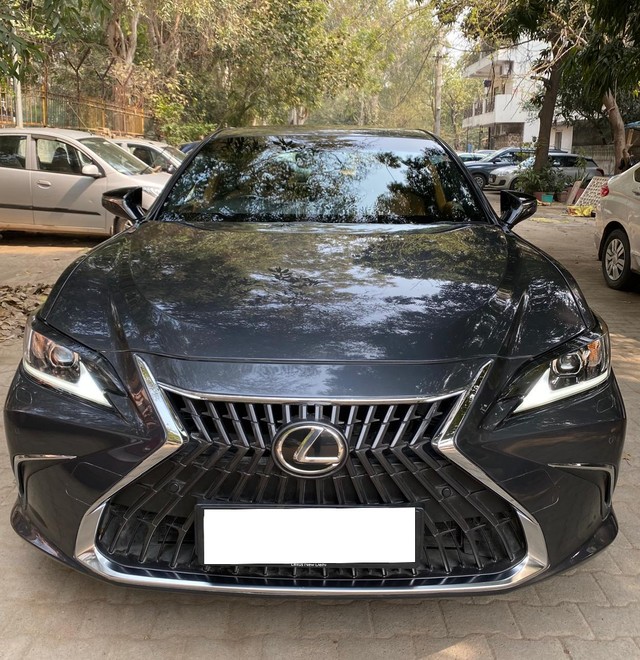 Second-hand 2024 Lexus ES 300h Exquisite for sale in New Delhi-3