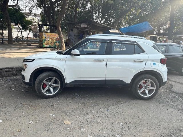 Hyundai Venue S 2023-2025 Second-hand 2023 Hyundai Venue S 2023-2025 for sale in Amritsar-2