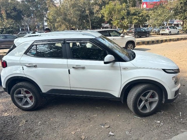 Hyundai Venue S 2023-2025 Second-hand 2023 Hyundai Venue S 2023-2025 for sale in Amritsar-0