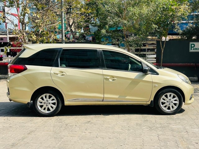 Second-hand 2014 Honda Mobilio V i-DTEC for sale in Ahmedabad-1