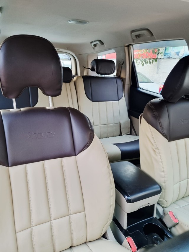 Mahindra XUV500 W4 1.99 mHawk Second-hand 2017 Mahindra XUV500 W4 1.99 mHawk for sale in Gorakhpur-8