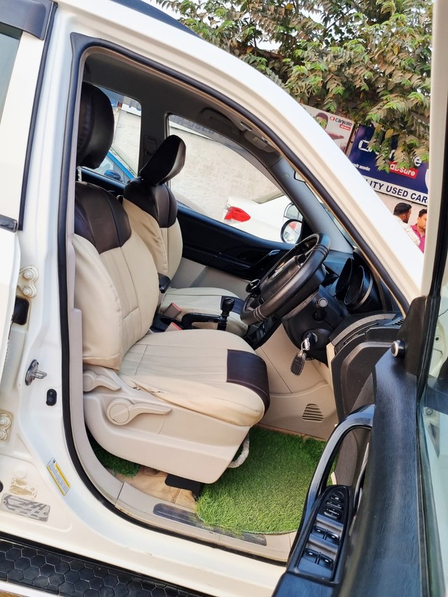 Mahindra XUV500 W4 1.99 mHawk Second-hand 2017 Mahindra XUV500 W4 1.99 mHawk for sale in Gorakhpur-7