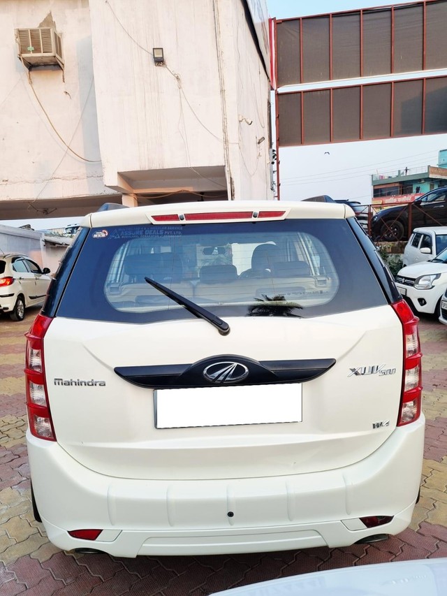 Mahindra XUV500 W4 1.99 mHawk Second-hand 2017 Mahindra XUV500 W4 1.99 mHawk for sale in Gorakhpur-1