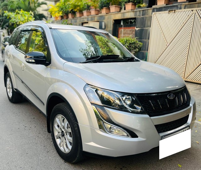Mahindra XUV500 W9 AT 1.99 Second-hand 2017 Mahindra XUV500 W9 AT 1.99 for sale in Bangalore-0