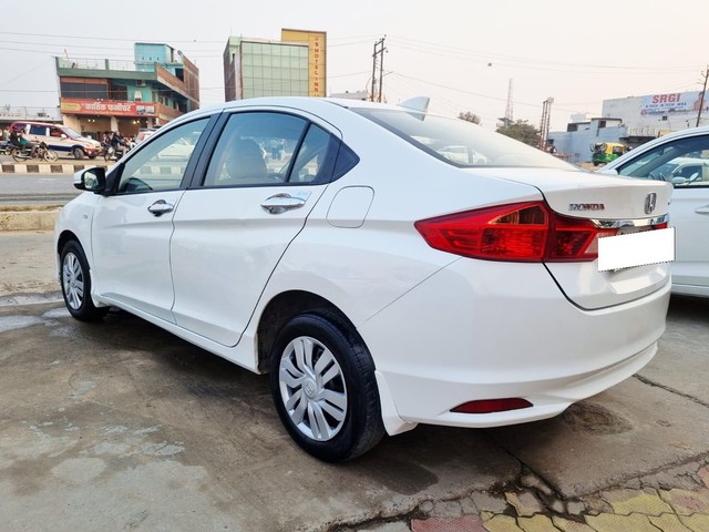 Second-hand 2016 Honda City i DTec SV for sale in Gorakhpur-2
