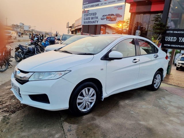 Second-hand 2016 Honda City i DTec SV for sale in Gorakhpur-3