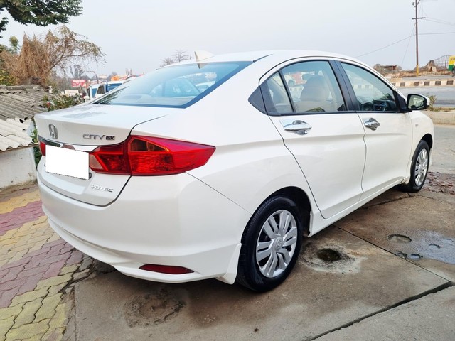 Second-hand 2016 Honda City i DTec SV for sale in Gorakhpur-5