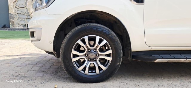 Second-hand 2020 Ford Endeavour Titanium Plus 4X2 for sale in New Delhi-4