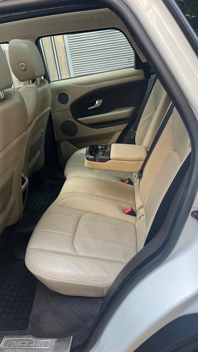 Second-hand 2017 Land Rover Range Rover Evoque 2.0 Si4 SE for sale in New Delhi-11