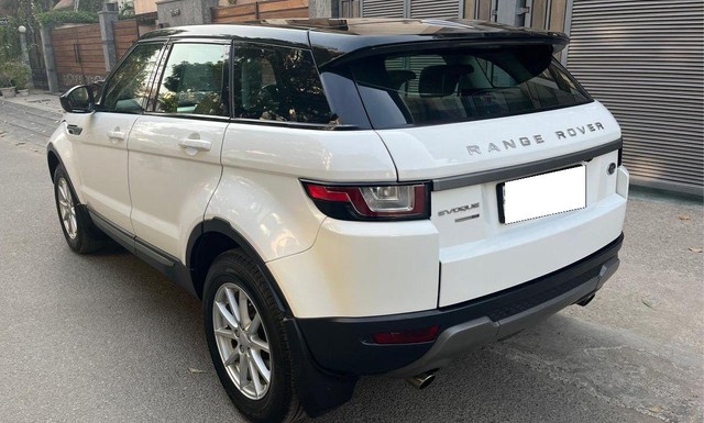 Second-hand 2017 Land Rover Range Rover Evoque 2.0 Si4 SE for sale in New Delhi-5
