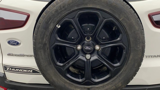 Second-hand 2020 Ford Ecosport Thunder Edition Petrol for sale in Lucknow-31