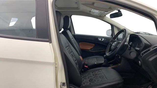 Second-hand 2020 Ford Ecosport Thunder Edition Petrol for sale in Lucknow-26