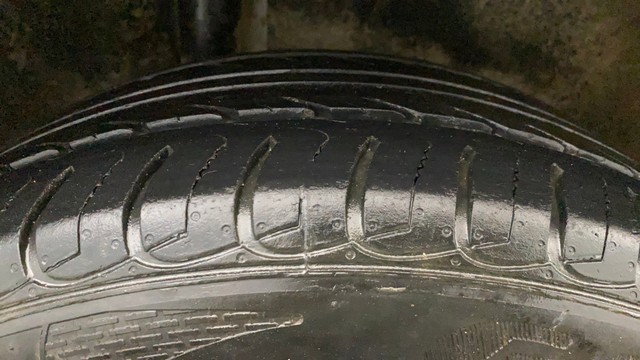 Second-hand 2020 Ford Ecosport Thunder Edition Petrol for sale in Lucknow-2