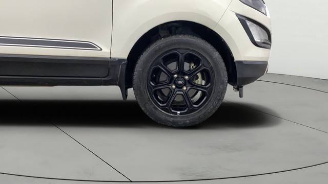 Second-hand 2020 Ford Ecosport Thunder Edition Petrol for sale in Lucknow-27