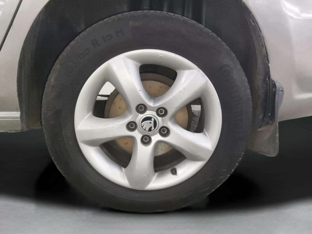 Second-hand 2015 Skoda Rapid 1.5 TDI Ambition for sale in Hyderabad-24