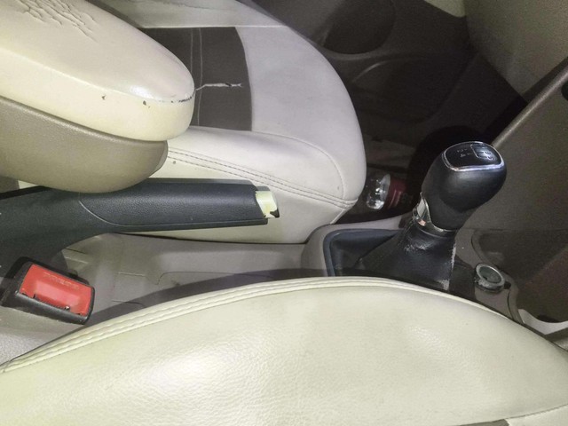 Second-hand 2015 Skoda Rapid 1.5 TDI Ambition for sale in Hyderabad-11