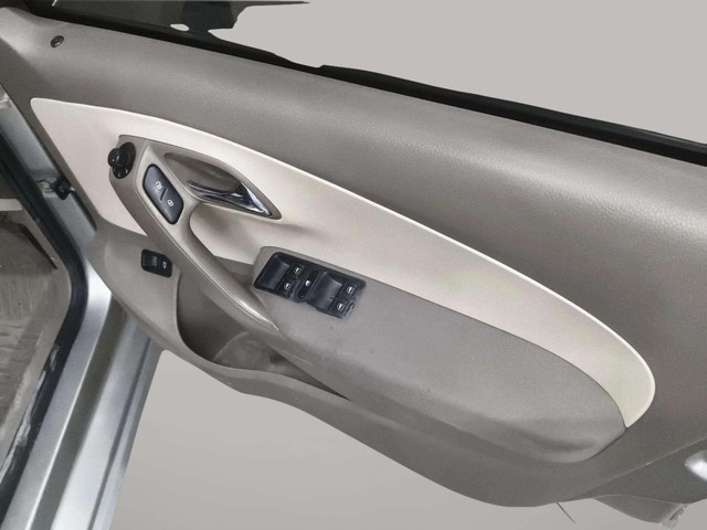 Second-hand 2015 Skoda Rapid 1.5 TDI Ambition for sale in Hyderabad-15