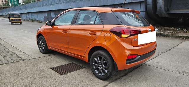 Second-hand 2019 Hyundai i20 Sportz Plus Dual Tone BSIV for sale in Mumbai-3