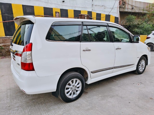 Second-hand 2015 Toyota Innova 2.5 VX (Diesel) 8 Seater BS IV for sale in Mumbai-8