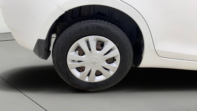 Second-hand 2014 Maruti Swift Dzire VDI for sale in Ahmedabad-27