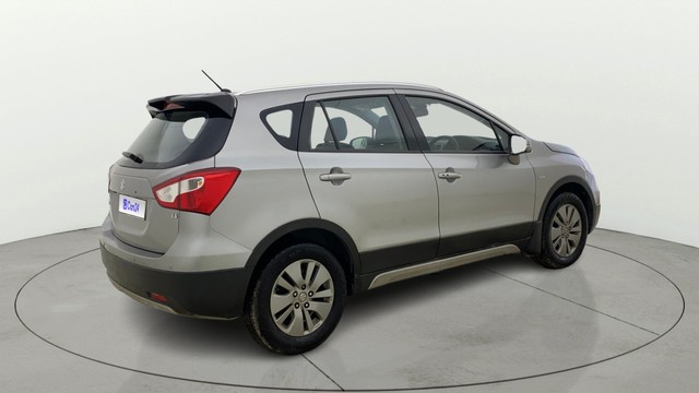 Second-hand 2016 Maruti Suzuki S Cross DDiS 320 Alpha for sale in Ahmedabad-14