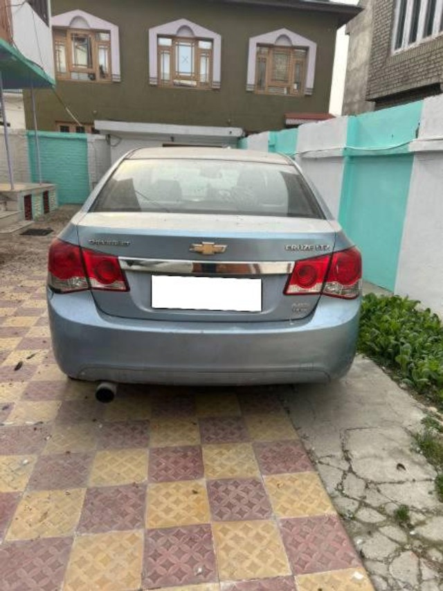 Chevrolet Cruze LT Second-hand 2010 Chevrolet Cruze LT for sale in Srinagar-1