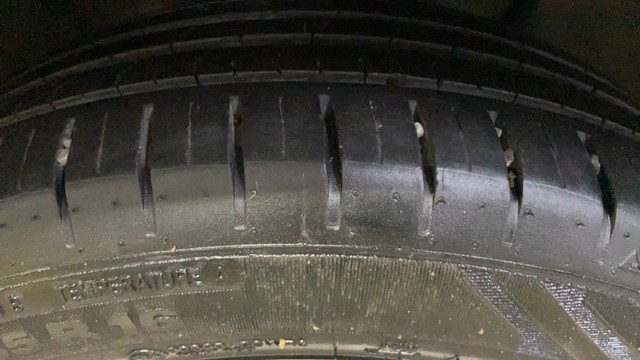 Second-hand 2016 Hyundai i20 Asta 1.4 CRDi for sale in Surat-29