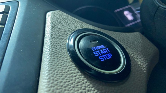 Second-hand 2016 Hyundai i20 Asta 1.4 CRDi for sale in Surat-23