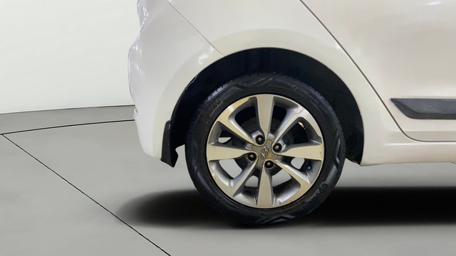 Second-hand 2016 Hyundai i20 Asta 1.4 CRDi for sale in Surat-25