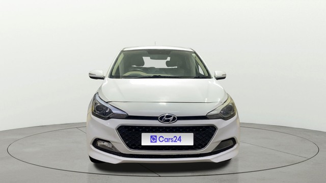 Second-hand 2016 Hyundai i20 Asta 1.4 CRDi for sale in Surat-7
