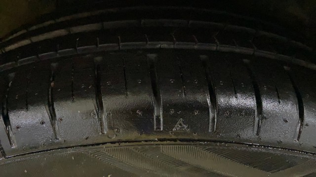 Second-hand 2016 Hyundai i20 Asta 1.4 CRDi for sale in Surat-32