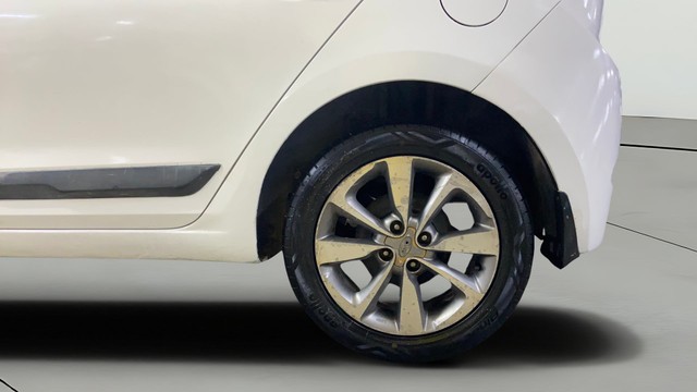 Second-hand 2016 Hyundai i20 Asta 1.4 CRDi for sale in Surat-27