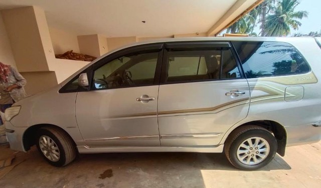 Toyota Innova 2.5 ZX Diesel 7 Seater Second-hand 2015 Toyota Innova 2.5 ZX Diesel 7 Seater for sale in Dakshina Kannada-2