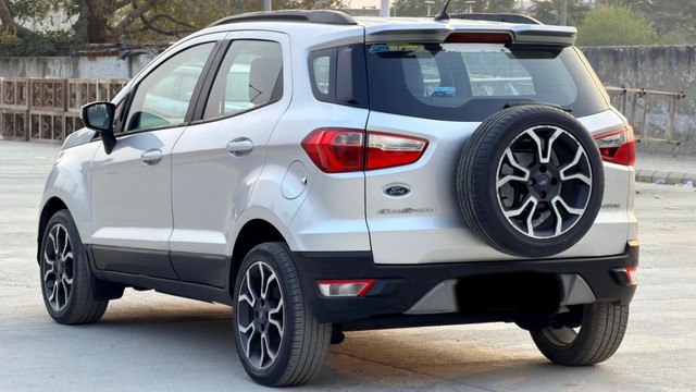 Second-hand 2018 Ford Ecosport Signature Edition Diesel BSIV for sale in Lucknow-9