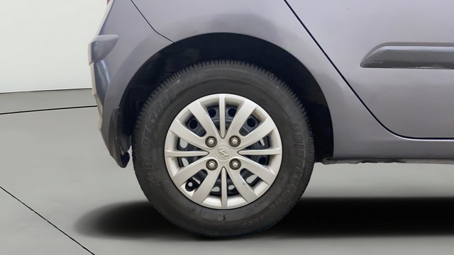 Second-hand 2015 Hyundai i10 Sportz 1.1L for sale in Hyderabad-27