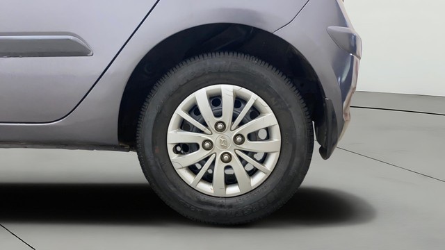 Second-hand 2015 Hyundai i10 Sportz 1.1L for sale in Hyderabad-28