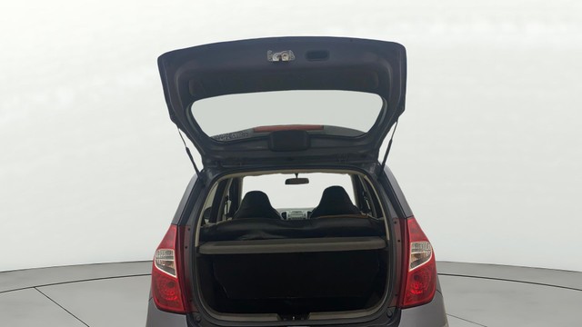 Second-hand 2015 Hyundai i10 Sportz 1.1L for sale in Hyderabad-7