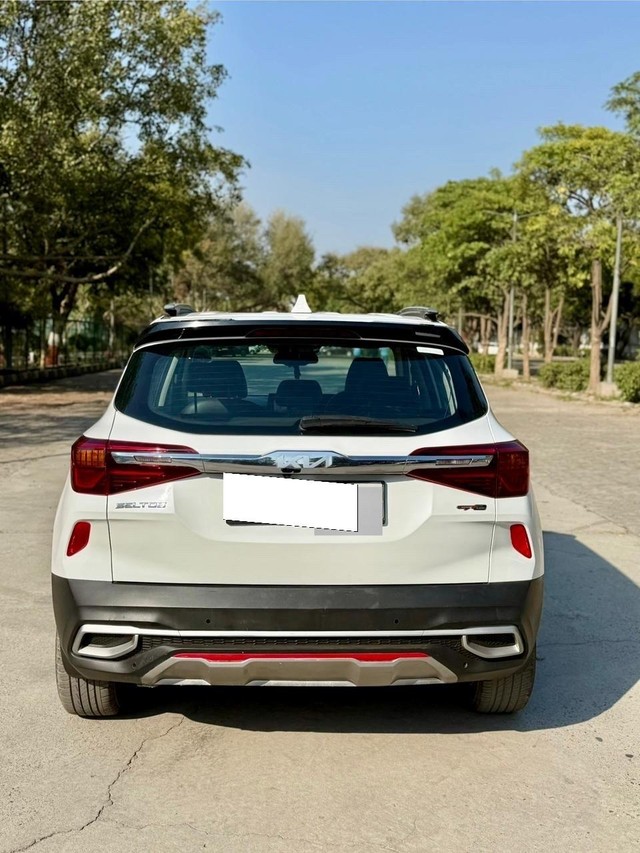 Second-hand 2022 Kia Seltos GTX Plus Diesel AT for sale in New Delhi-3