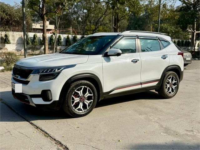 Second-hand 2022 Kia Seltos GTX Plus Diesel AT for sale in New Delhi-11