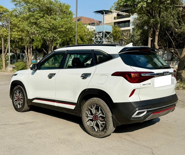 Second-hand 2022 Kia Seltos GTX Plus Diesel AT for sale in New Delhi-4
