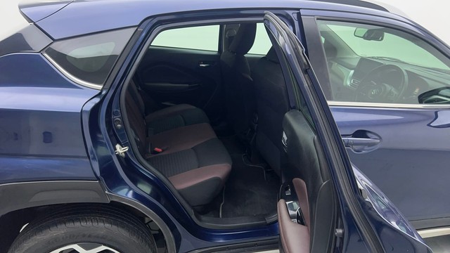 Second-hand 2023 Maruti Suzuki FRONX Alpha Turbo for sale in New Delhi-23