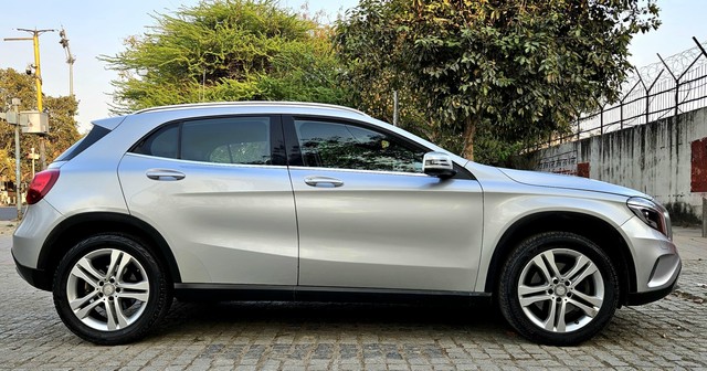 Second-hand 2015 Mercedes-Benz GLA Class 200 for sale in New Delhi-1