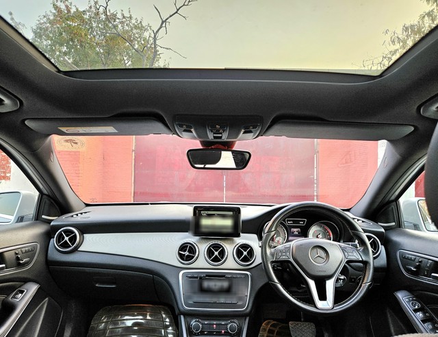 Second-hand 2015 Mercedes-Benz GLA Class 200 for sale in New Delhi-7