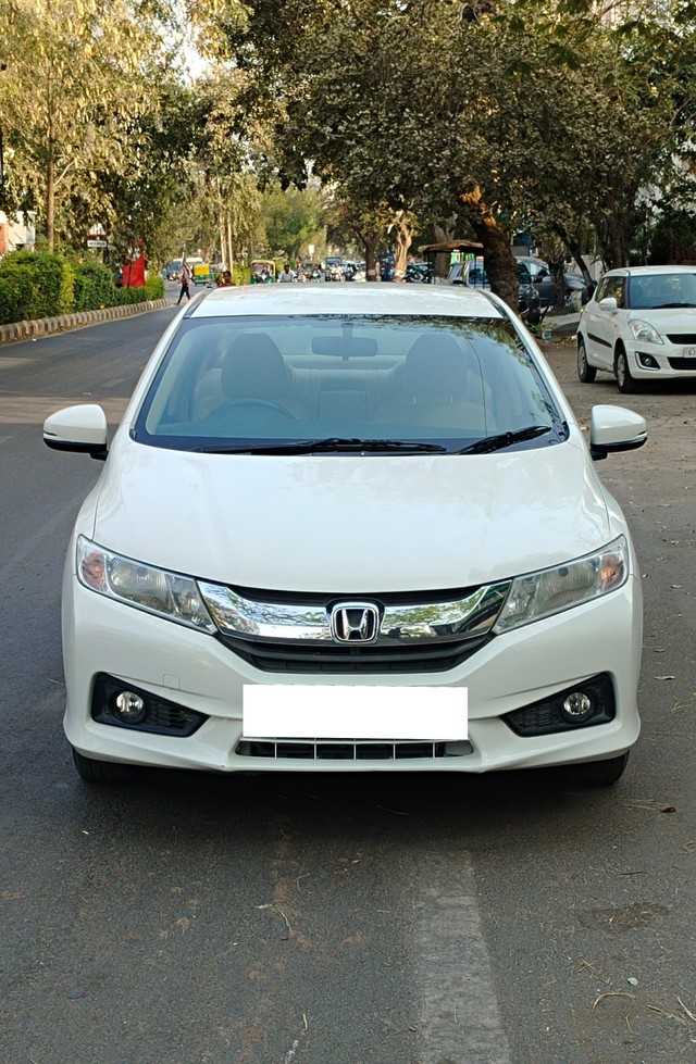 Honda City i VTEC V Second-hand 2014 Honda City i VTEC V for sale in Ahmedabad-4