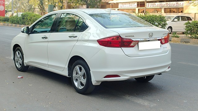Honda City i VTEC V Second-hand 2014 Honda City i VTEC V for sale in Ahmedabad-8