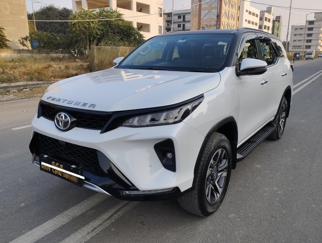 Second-hand 2024 Toyota Fortuner Legender 4x4 AT for sale in New Delhi-4