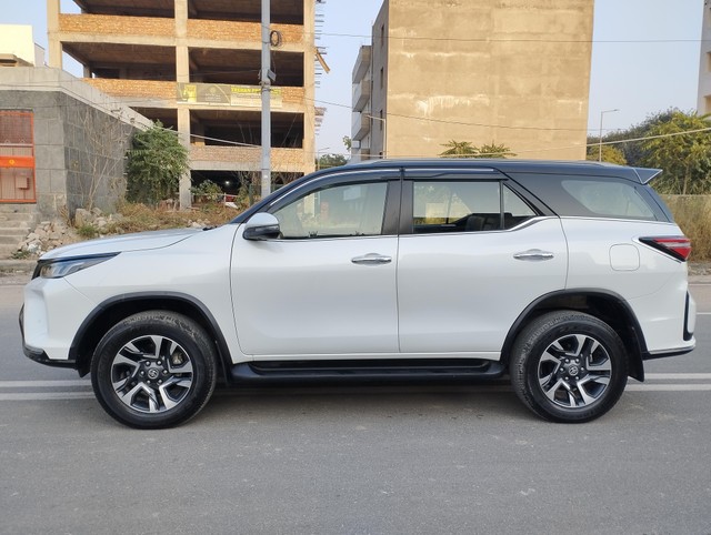 Second-hand 2024 Toyota Fortuner Legender 4x4 AT for sale in New Delhi-3