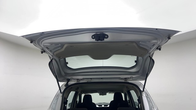 Second-hand 2022 Renault Triber RXZ for sale in Ghaziabad-23